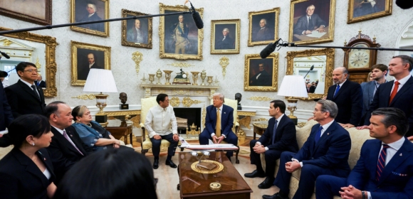 Trump diz que os EUA cobrarão tarifa de 19% sobre produtos das Filipinas