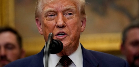 Trump diz que diretoria do Fed deveria assumir controle se Powell não reduzir taxa de juros