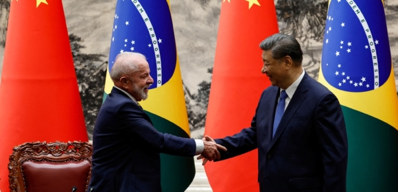 Lula e Xi discutem Brics e oportunidades bilaterais em telefonema