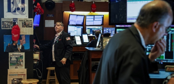 Wall Street avança após escolha de Trump para diretoria do Fed estimular apostas dovish
