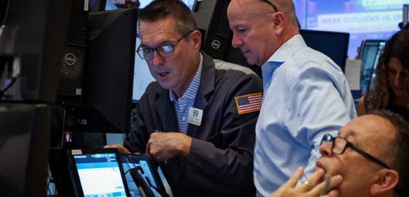 Wall Street oscila pouco com foco em balanços do varejo e cúpula de Jackson Hole