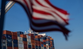 S&P afirma classificação de crédito “AA+” dos EUA e cita receita com tarifas