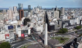 Mercados argentinos disparam após promessa de apoio dos EUA