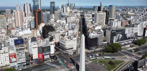 Mercados argentinos disparam após promessa de apoio dos EUA