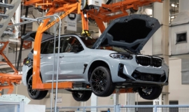 Produção industrial dos EUA aumenta inesperadamente com recuperação de veículos automotores