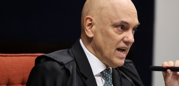 Moraes chama Bolsonaro de “líder da organização criminosa” em voto no julgamento sobre tentativa de golpe