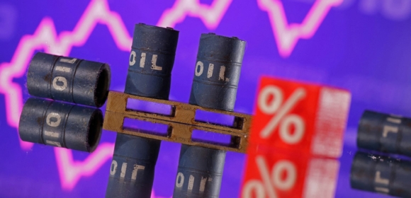Petróleo fecha com alta de 1% após EUA imporem sanções contra petróleo iraniano