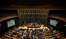 Câmara aprova retirada de pauta da MP da taxação e impõe derrota ao governo Lula