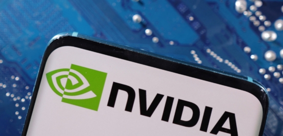 Amazon e Microsoft apoiam restrição de vendas de chips da Nvidia para a China, relata WSJ