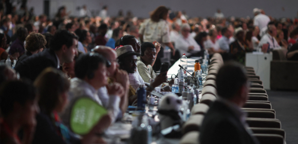 COP30-Cúpula fecha acordo climático difícil que ignora combustíveis fósseis
