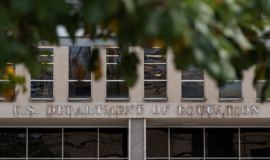 Administração Trump anuncia medidas para desmantelar Departamento de Educação