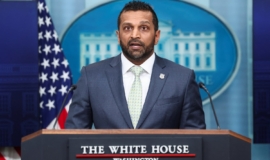 Casa Branca nega que Trump esteja avaliando possibilidade de demitir diretor do FBI