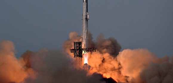 China envia astronauta em missão espacial de um ano de olho em pouso na Lua em 2030