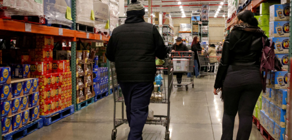 Economia americana desacelera no 4T25, mas há uma explicação