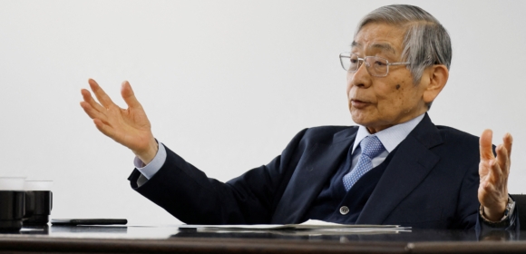 Ex-presidente do Banco do Japão defende aumento da taxa de juros e política fiscal mais apertada