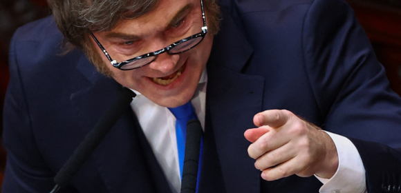 Milei afirma que buscará redução de impostos e reforma do sistema eleitoral na Argentina