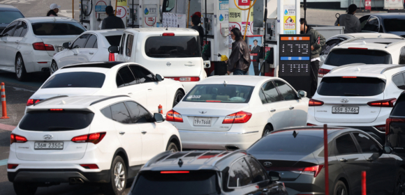 Petróleo se encaminha para aumento recorde com escalada da guerra com Irã