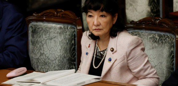 Japão está pronto para agir contra oscilações bruscas do iene, diz ministra das Finanças