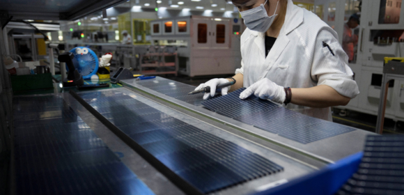 Economia da China ganha impulso inicial em 2026 enquanto os riscos globais aumentam