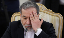Chanceler do Irã diz que “países vizinhos” estão incentivando morte de iranianos