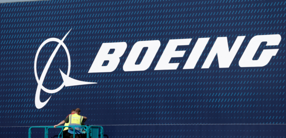 Boeing prevê lucro para divisão de aviões comerciais em 2027, mais tarde do que o esperado