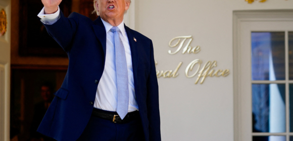 Trump diz que concordou em suspender “bombardeios e ataques ao Irã” por duas semanas