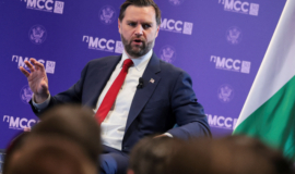 Vice dos EUA chama de “escandalosos” comentários de líder da Ucrânia sobre Orbán, da Hungria