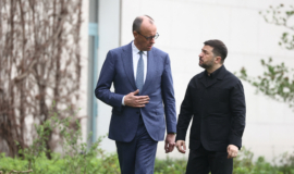Merz e Zelenskiy assinam acordos de cooperação em drones e defesa