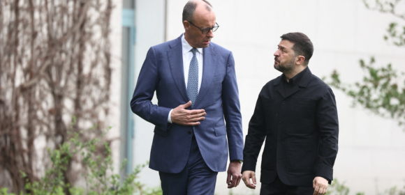 Merz e Zelenskiy assinam acordos de cooperação em drones e defesa