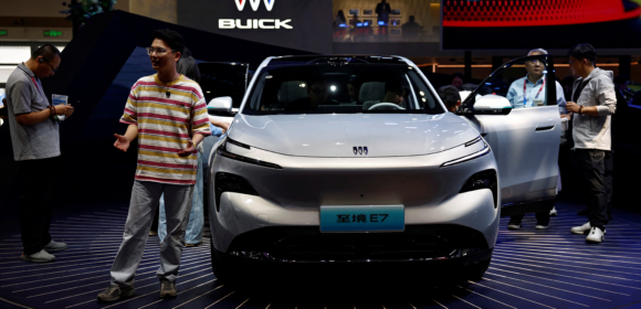 Indústria automobilística da China avança para incorporar IA em quase tudo após apelo de Pequim