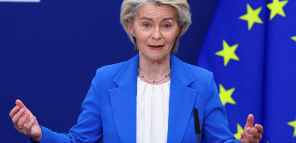 É muito cedo para retirar sanções contra o Irã, diz presidente da Comissão Europeia