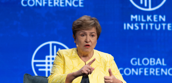 Georgieva, do FMI, alerta para “desfecho muito pior” se guerra no Oriente Médio se arrastar até 2027