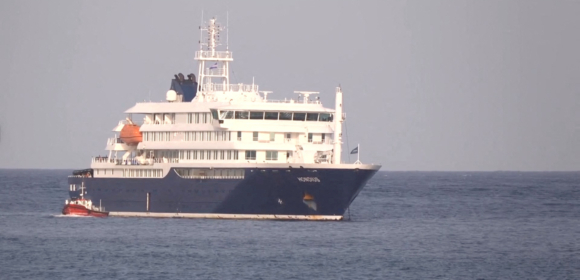 Navio com hantavírus chega a Roterdã; tripulação fica em quarentena e embarcação é desinfetada