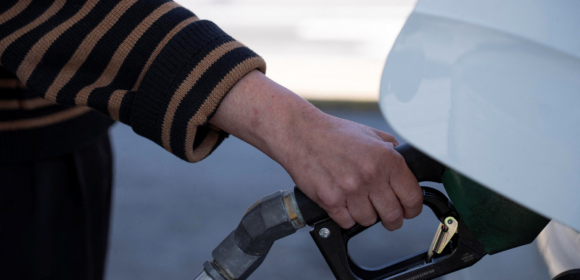 EUA têm poucas ferramentas para aliviar preço da gasolina enquanto guerra com o Irã se arrasta