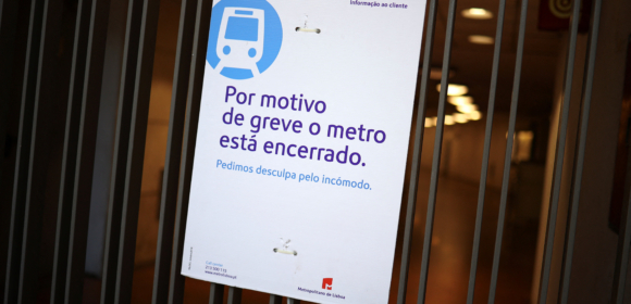 Greve geral em Portugal contra reforma trabalhista paralisa trens, voos e escolas