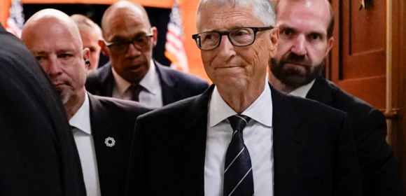 Bill Gates diz que Epstein o chantageou usando conhecimento de casos extraconjugais