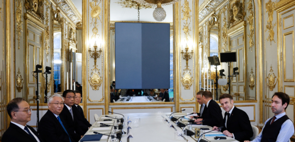 China participa de videoconferência liderada por Macron em raras negociações econômicas antes da cúpula do G7