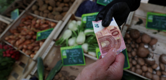 ESM prevê recessão na zona do euro se venda de ativos nos EUA e guerra no Oriente Médio coincidirem