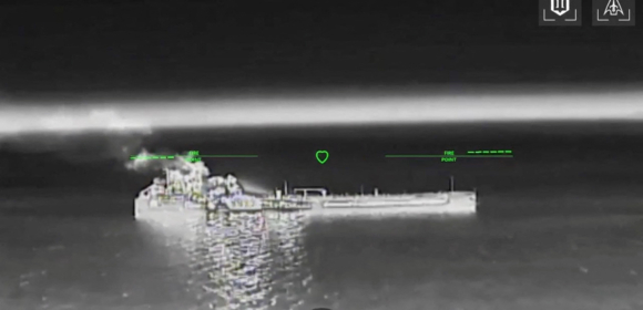 Ucrânia diz ter atingido três refinarias e navios-tanque da Rússia durante noite de ataques em grande escala