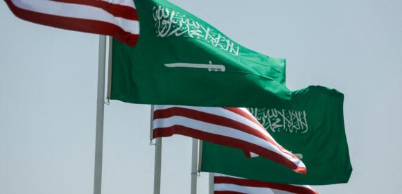 EUA fecham acordo de energia nuclear com Arábia Saudita