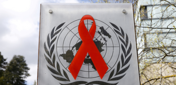 Mundo corre risco de ressurgimento do HIV com queda de 18% no financiamento, alerta ONU