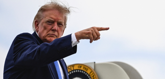 Irã afirma que não há negociações em andamento com EUA após Trump cancelar ataques