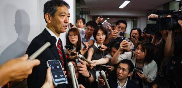 Chefe de câmbio do Japão afirma estar em alerta sobre movimentação do iene