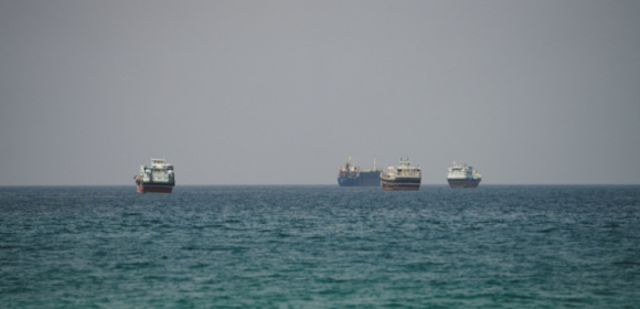Aperto no mercado de petróleo em 2026 aumentará com atraso na retomada dos fluxos do Golfo, diz IEA