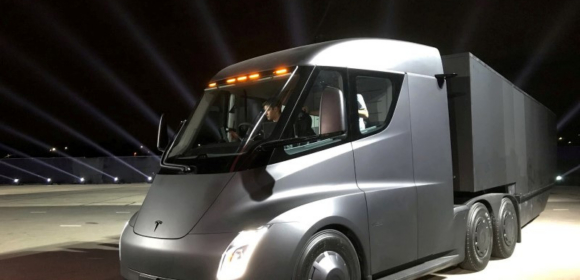 Tesla mira mercado europeu de carga com caminhão Semi
