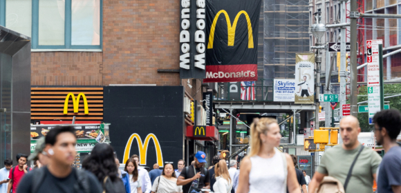 Processo contra McDonald’s nos EUA por precificação baseada em IA levanta novas questões